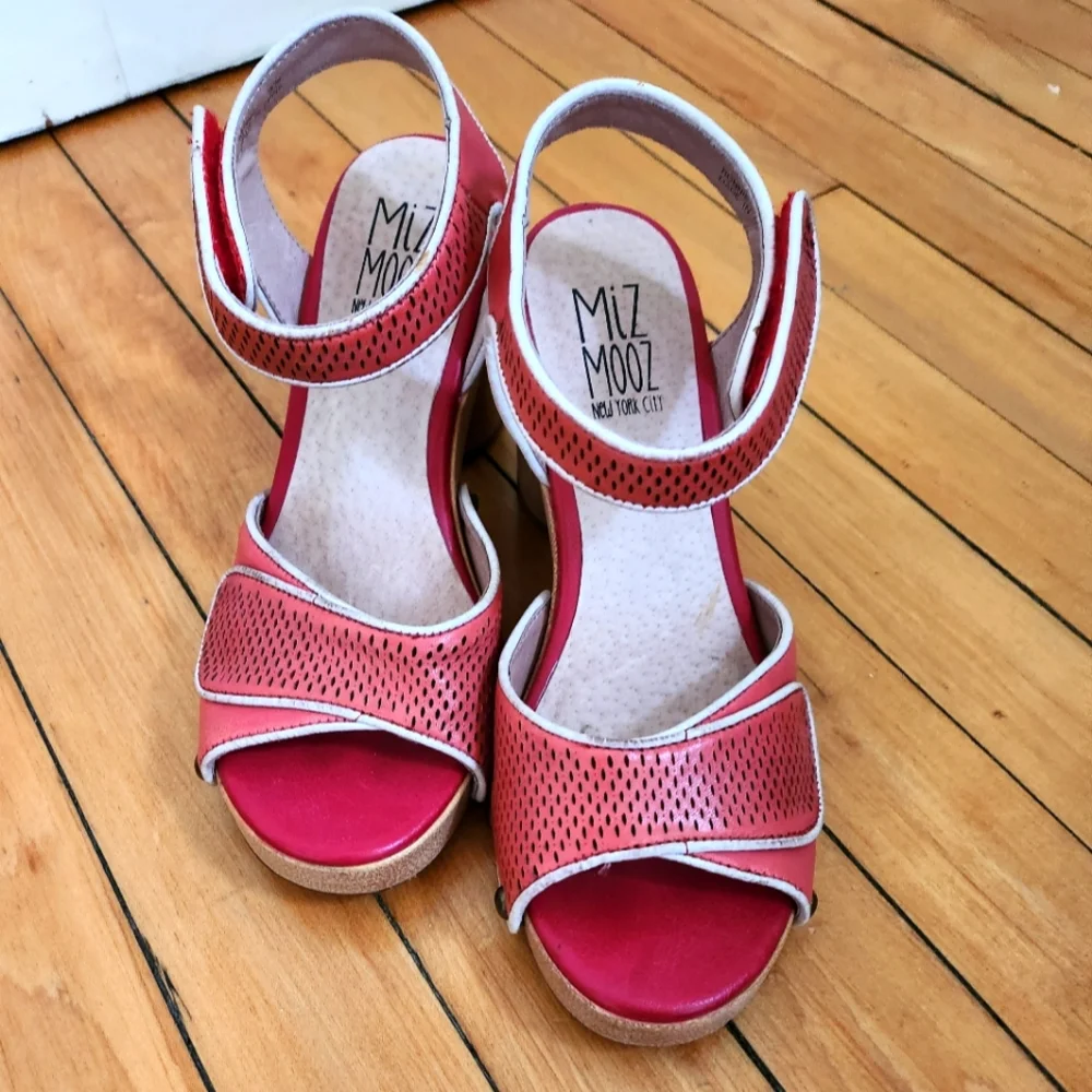 Miz Mooz size 6 👠 - Picture 1 of 5